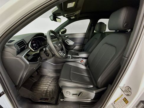 Certified 2024 Audi Q3 2.0T Premium Plus w/ Premium Plus Package image 22