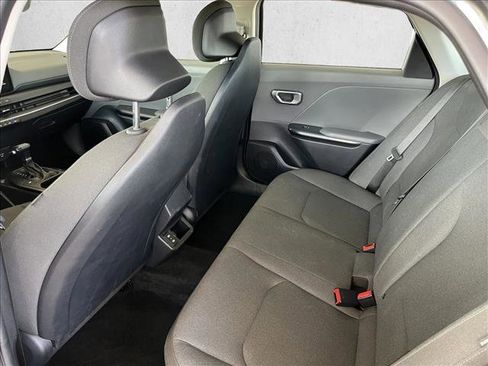 Used 2025 Kia K4 FWD image 10