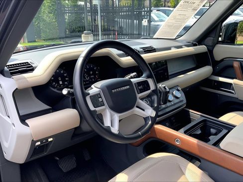 Used 2024 Land Rover Defender 110 S AWD/4WD image 17