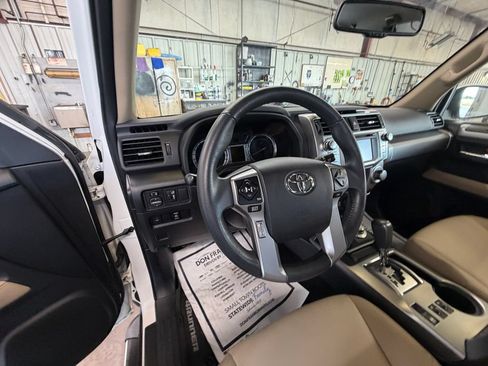 Used 2018 Toyota 4Runner SR5 Premium AWD/4WD image 12