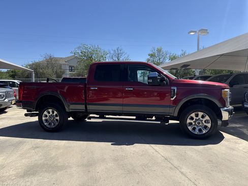 Used 2017 Ford F250 Lariat w/ Lariat Ultimate Package image 2
