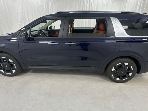 New 2026 Kia Carnival EX FWD image 6