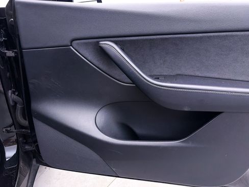 Used 2021 Tesla Model Y Performance image 30