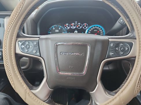 Used 2019 GMC Sierra 2500 Denali w/ Duramax Plus Package AWD/4WD image 27