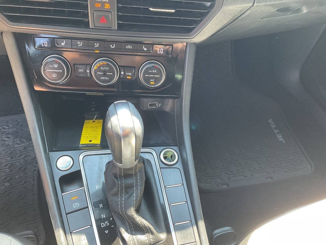 Used 2019 Volkswagen Jetta R-Line FWD image 15