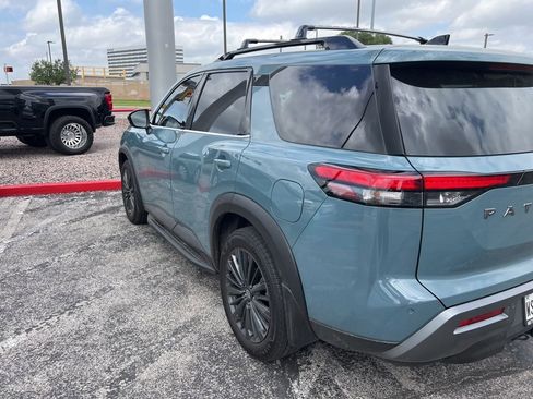 Certified 2026 Nissan Pathfinder SL w/ SL Premium Package image 3