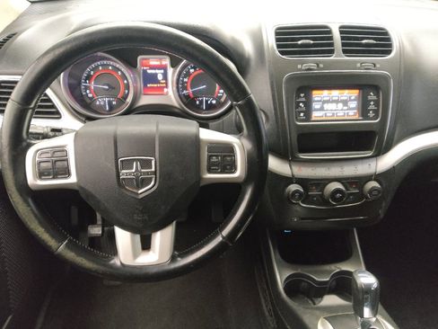 Used 2019 Dodge Journey SE w/ Connectivity Group FWD image 22