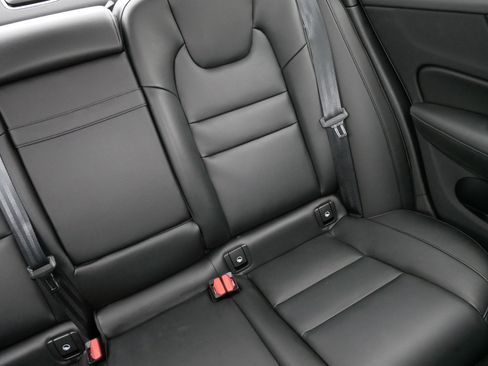 Used 2025 Volvo S60 B5 Core image 14