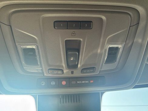 Used 2022 Chevrolet Silverado 1500 LT w/ Convenience Package II AWD/4WD image 26