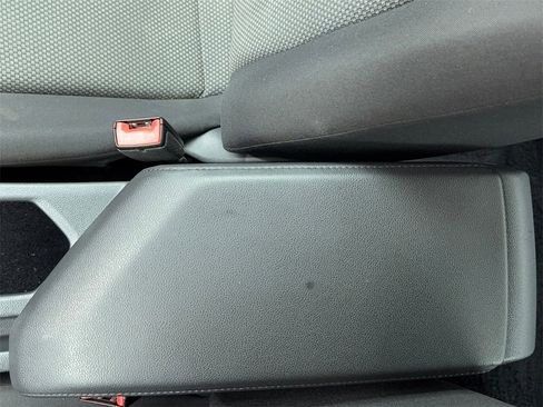 Used 2020 Volkswagen Jetta S image 31