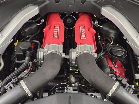 Used 2024 Ferrari Roma Spider image 30