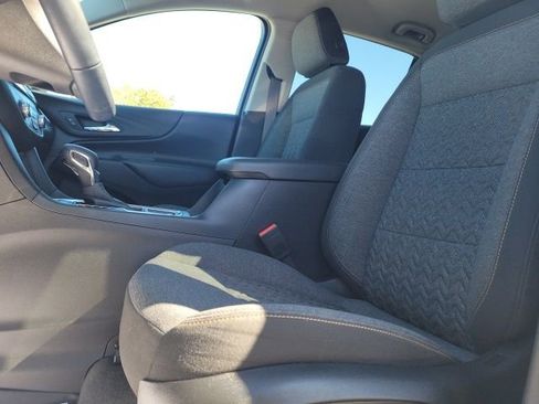 Used 2023 Chevrolet Equinox LT image 31