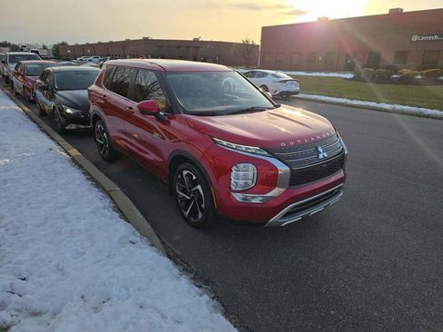 Used 2023 Mitsubishi Outlander SE image 7