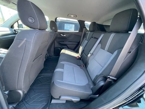 Used 2024 Chevrolet Blazer LT w/ Convenience Package FWD image 18