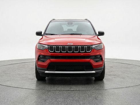 Used 2025 Jeep Compass Limited image 2