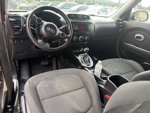 Used 2014 Kia Soul FWD image 15
