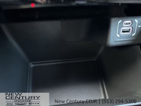 New 2026 Jeep Compass Latitude image 31