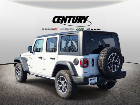 Used 2024 Jeep Wrangler Sport S image 6