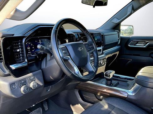 Used 2024 Chevrolet Silverado 1500 RST AWD/4WD image 19