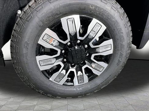 New 2026 GMC Sierra 2500 Denali w/ Denali Reserve Package AWD/4WD image 13