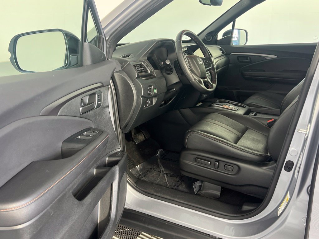 Used 2023 Honda Passport TrailSport image 29