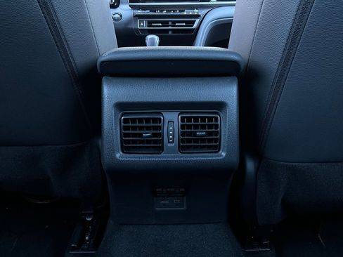 Used 2025 Toyota Camry SE image 13