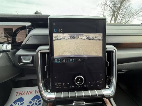 Certified 2025 GMC Yukon Denali image 13