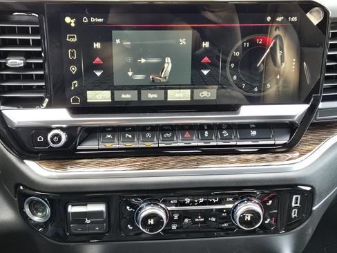 Used 2025 GMC Sierra 1500 Elevation w/ Elevation Premium Package image 28