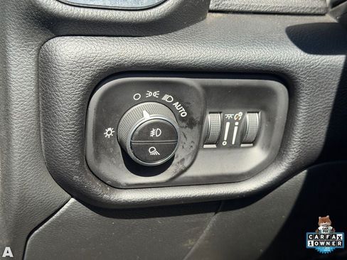 Used 2026 RAM 2500 Laramie AWD/4WD image 11