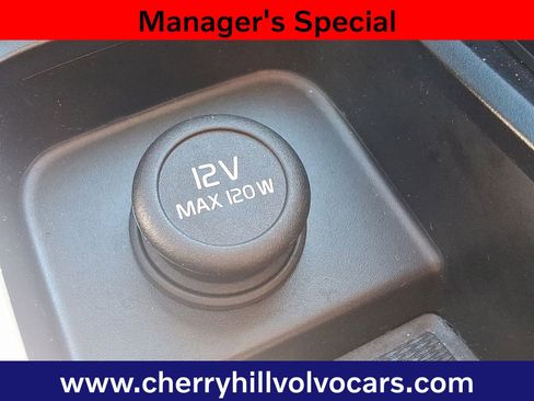 Certified 2023 Volvo XC60 B5 Plus w/ Climate Package image 24