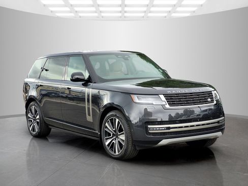 New 2026 Land Rover Range Rover Long Wheelbase SE AWD/4WD image 8