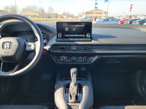 Certified 2025 Honda HR-V Sport image 26