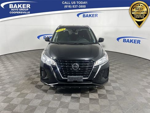 Used 2021 Nissan Kicks SV image 3