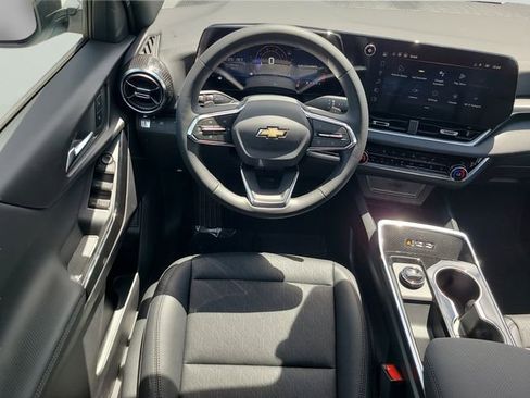 New 2026 Chevrolet Equinox LT w/ Convenience Package II FWD image 14