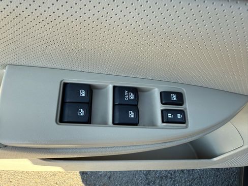 Used 2014 Subaru Outback 2.5i Limited w/ Moonroof Package image 12