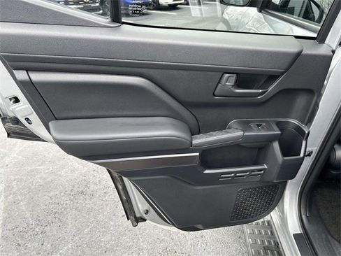 Used 2025 Toyota 4Runner SR5 image 20