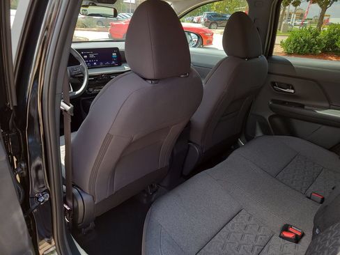 Certified 2026 Nissan Kicks SV FWD image 9