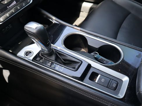 Used 2020 Nissan Altima 2.5 Platinum FWD image 25