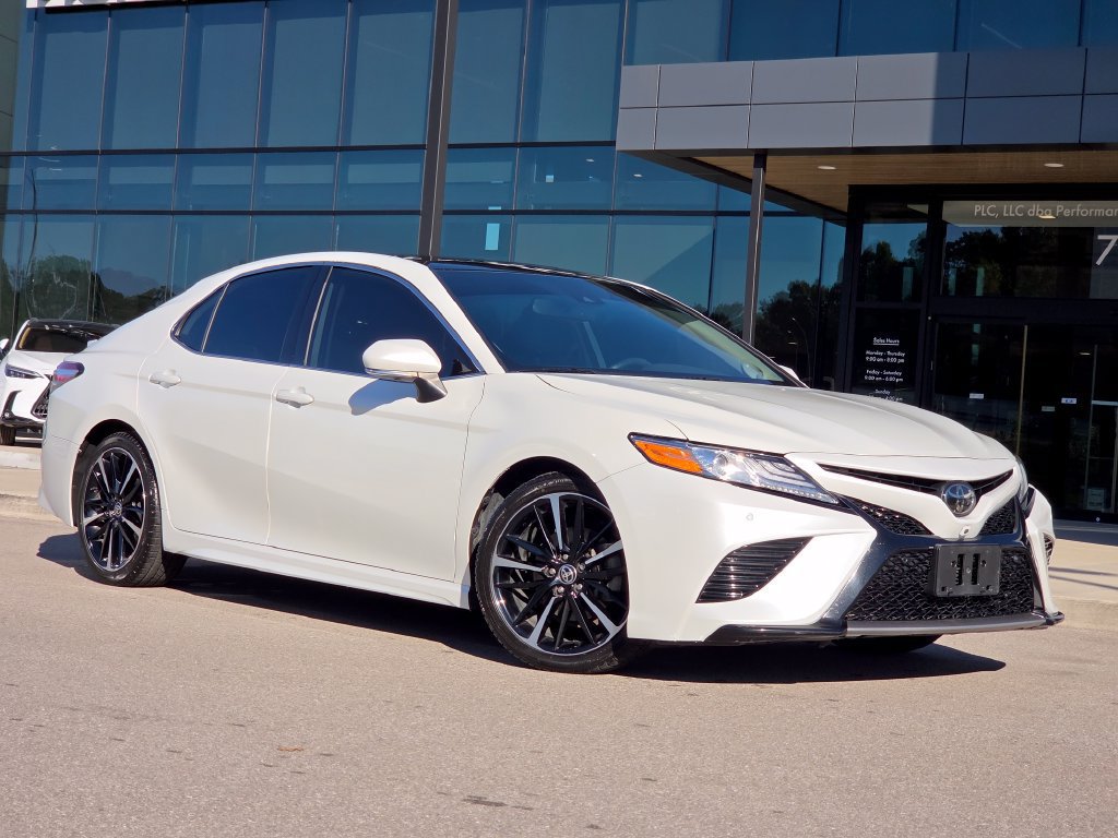 Used 2020 Toyota Camry XSE w/ Driver Assist Package FWD image 2