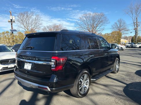 Used 2023 Ford Expedition Limited image 9