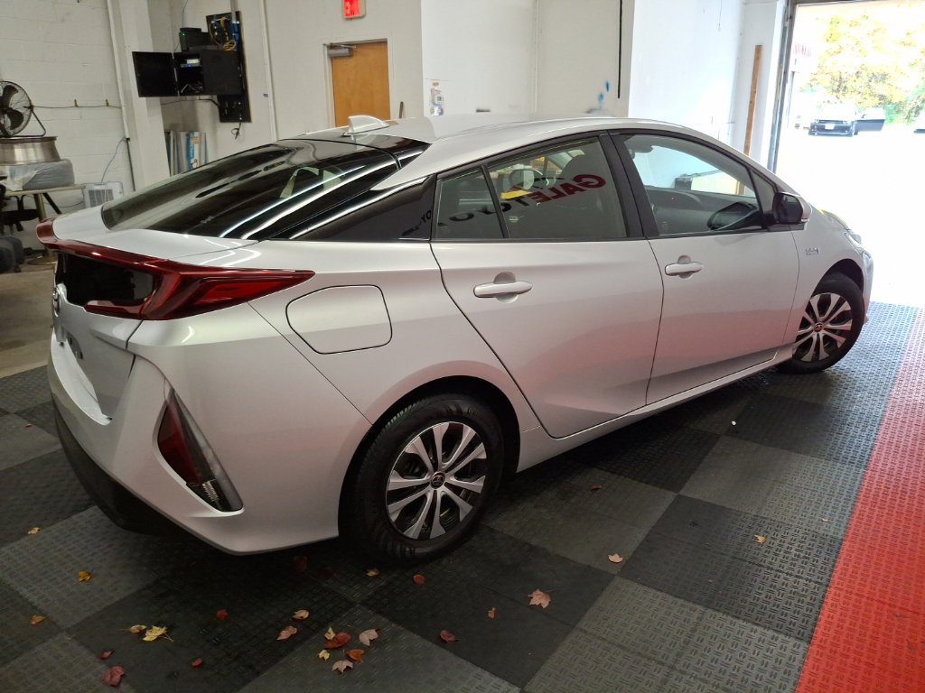 Used 2022 Toyota Prius Prime LE FWD image 12