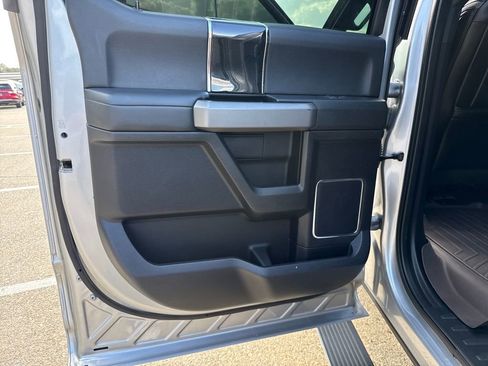 Used 2021 Ford F250 Platinum w/ FX4 Off-Road Package AWD/4WD image 29