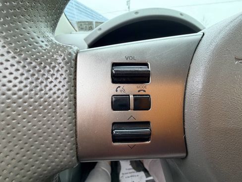 Used 2012 Nissan Frontier SV w/ SV Premium Utility Pkg image 4