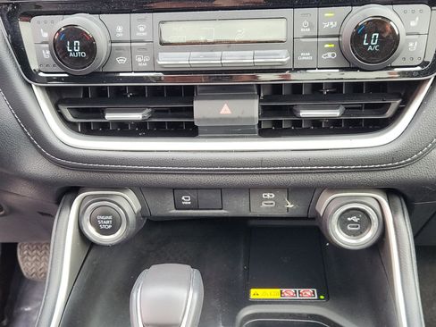 Certified 2024 Toyota Grand Highlander Limited image 16