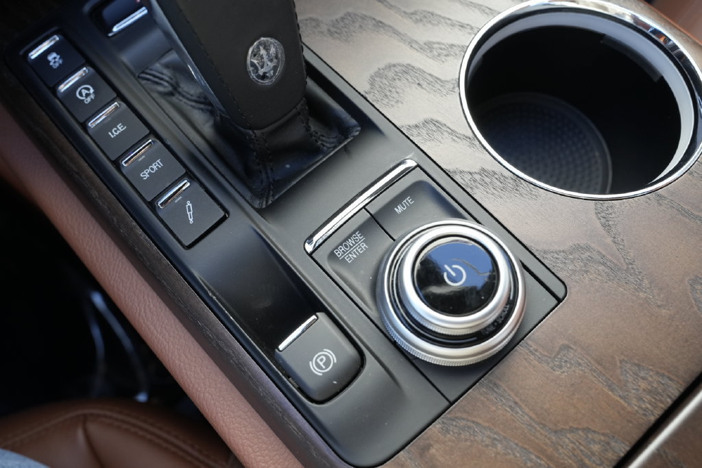 Used 2021 Maserati Quattroporte S Q4 AWD/4WD image 64