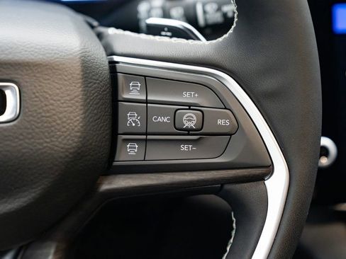 New 2026 Jeep Grand Cherokee Altitude image 15