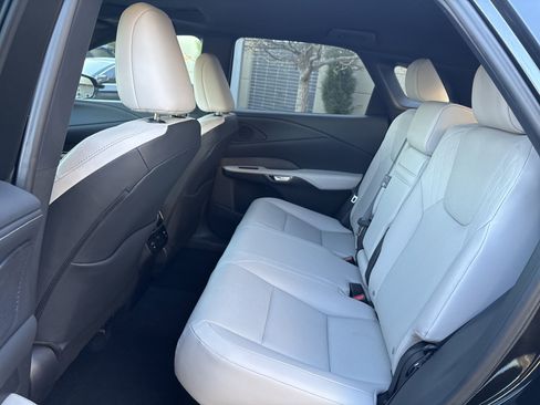 Used 2024 Lexus RX 350 Premium image 31