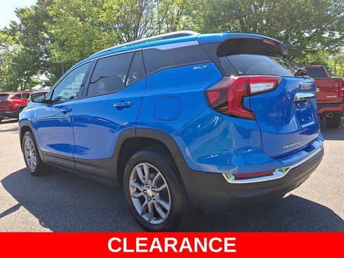 Used 2024 GMC Terrain SLT AWD/4WD image 4
