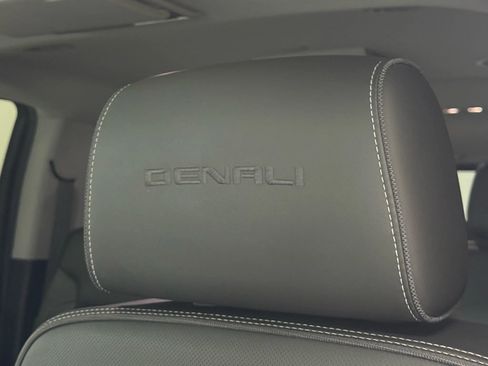 Used 2019 GMC Yukon XL Denali w/ Denali Ultimate Package image 36
