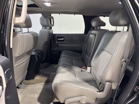 Used 2011 Toyota Sequoia Limited image 35